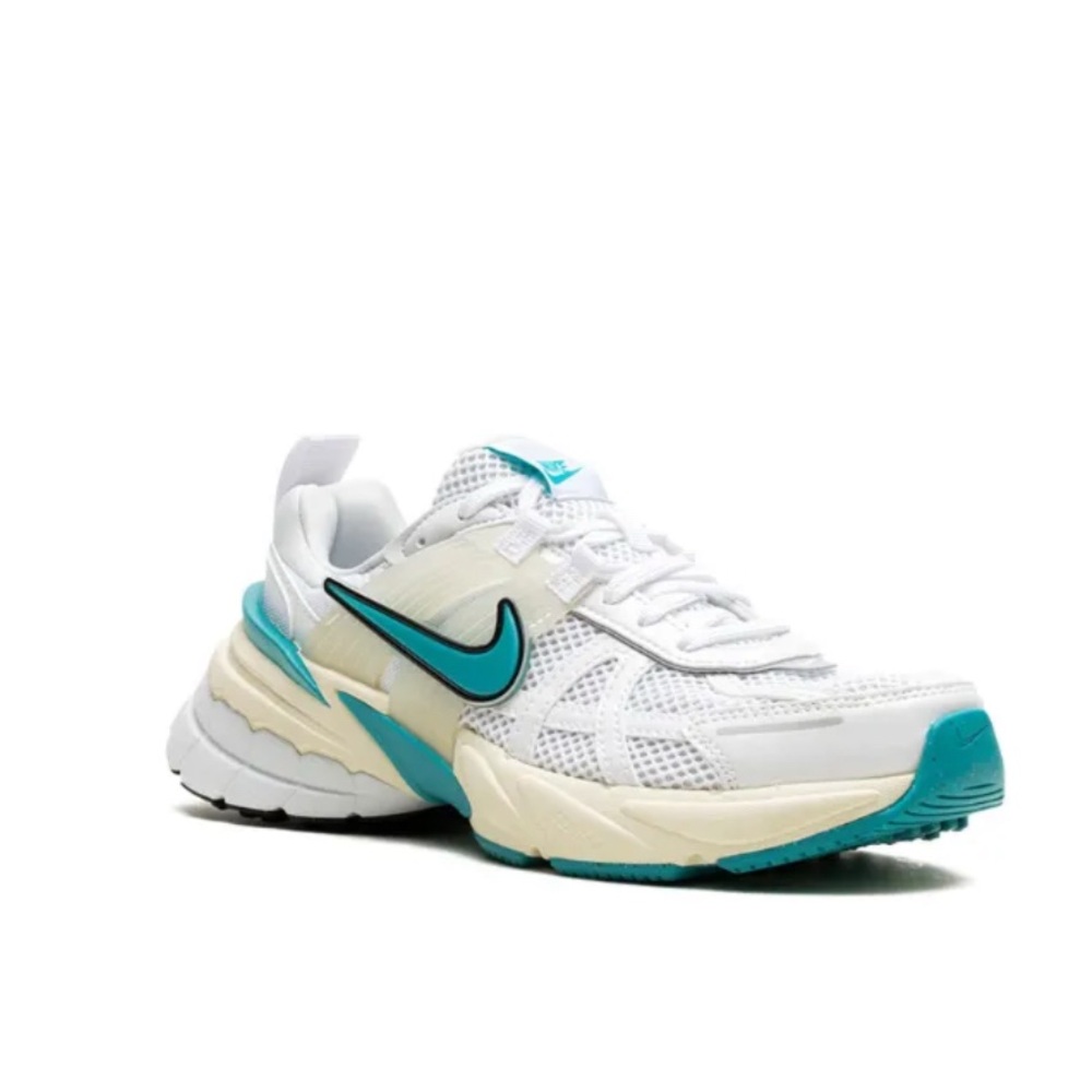 🖤SOLD🖤 Nike V2K Run Sneaker (Women) 9.5M, WHITE/ CACTUS/ MILK